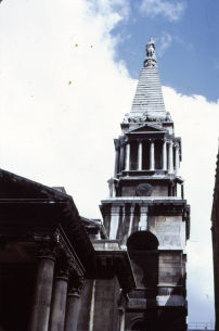 ブルームズベリーのセント・ジョージ教会
